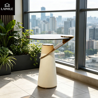 Luxuriöser Moderner Runder Glas-Beistelltisch mit Goldenem Metallrahmen Designer-Endtisch für Wohnzimmer Villa Hotel Inneneinrichtung