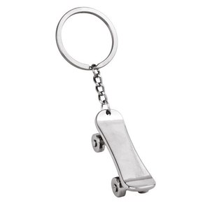 Portachiavi Personalizzato con Design di Skateboard Stampato UV in Lega di Zinco e PVC per Appassionati di Skateboard - Product Image 1
