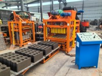 Machine automatique de fabrication de briques dans le sol Machine à briques creuses solides