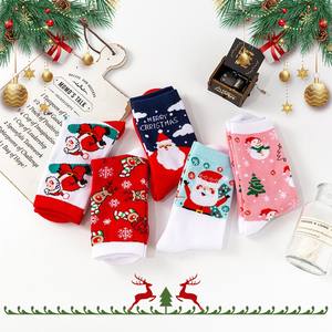 Europese Amerikaanse Kerstman Cartoon Patroon Winter Katoenen Gebreide Crew Kerstsokken voor Dames - Product Image 3