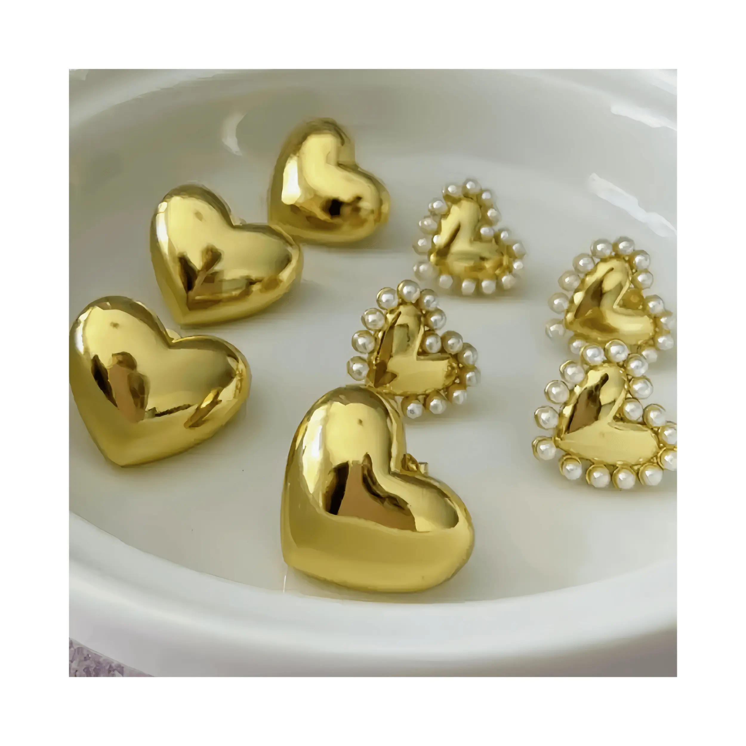 Valentine's Day chunky 18k Gold Plating Geometric Heart Earrings around pearl Simple Wind Women's Stud Earrings