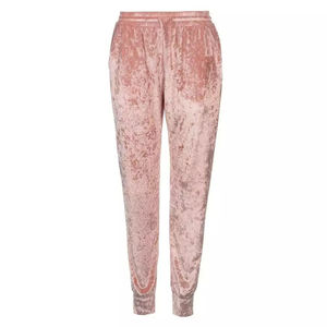 OEM Survêtement en velours pour femmes Haut en coton Tendance Matériau durable et de haute qualité Survêtement en velours pour femmes Respirant et facile à porter - Product Image 4