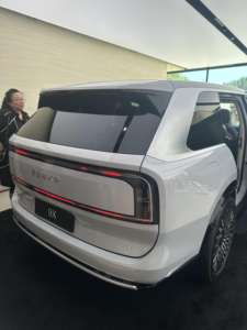 سيارات تصدير Zeekr 9X سيارات جديدة ZEEKR 9X طراز جديد فاخر كبير سيارة هجينة تعمل بقابس كهربائي سيارات جديدة Zeekr 9x - Product Image 4