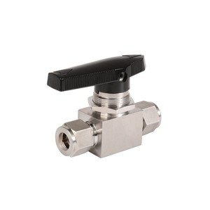 Robinet à bille en acier inoxydable ROKE, monobloc, à double ferrule, NPT 1/2 po, 200 PSI, usage industriel - Product Image 1