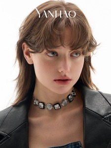 Collier ras du cou vintage doré et argenté - Product Image 2