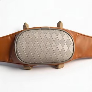 Massaggiatore per Collo 3D con Funzione Riscaldante: Cuscino Elettrico Wireless per Massaggio Spalle e Schiena - Product Image 1