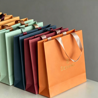 Sac de shopping blanc spécial pour vêtements et chaussures, avec logo personnalisé, de luxe, capacité 6-9 kg, pour emballage en gros de magasins de vêtements et de chaussures