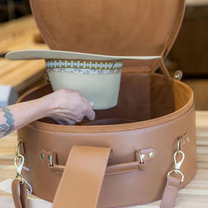 Maleta portátil Caja de sombrero de cuero grande Asa de embalaje Forro de gamuza vintage Caja de sombrero de vaquero Cajas personalizadas de viaje de lujo para sombreros - Product Image 1