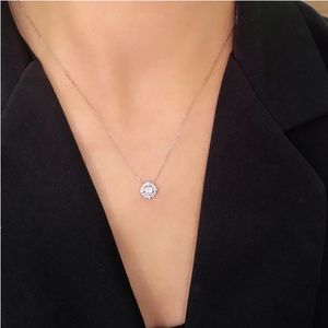 Ensemble de bijoux Xinfly en or pur 18 carats avec collier et boucles d'oreilles sertis de diamants de 0,15 ct - Product Image 4