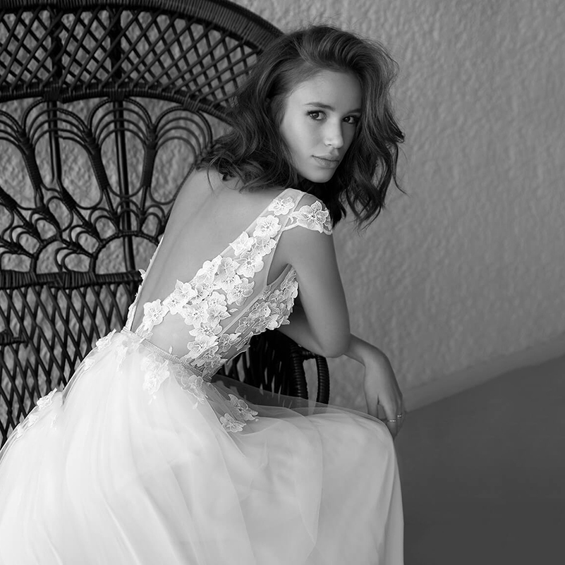 short black wedding dress Flybridal Women's Chiffon Boho Beach US0 this dress is sure to make a statement on any special occasion. Simple Short Black Wedding Dress