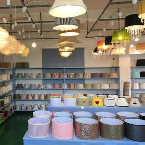 Lámpara colgante redonda de Metal tallada para <span class=keywords><strong>Hotel</strong></span>, para mesita de noche, escritorio, sombra, <span class=keywords><strong>Abat</strong></span> Jour, color negro y dorado - Product Image 6