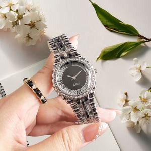 Reloj de Cuarzo para Hombre con Caja de Aleación, Correa de Silicona, Esfera de 40 mm y Diseño de Dibujos Animados - Product Image 2