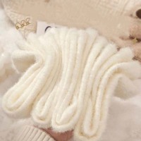 Chaussettes d'hiver pour femmes, design mignon, confortables, épaisses, brodées, moelleuses, logo personnalisé, chaudes, pour filles