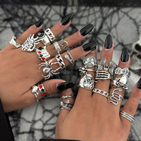Vente flash : Ensemble de bagues vintage punk gothique avec crâne, pantagramme et croix pour hommes, bagues imposantes, bijoux de fête, cadeaux