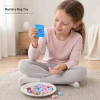 Boneka Hewan Mini Menyala dalam Gelap dalam Kemasan Blind Bag/Blind Box, Hadiah Mainan untuk Siswa SD, Boneka Souvenir Pesta