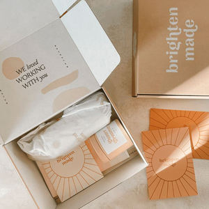 Fabriek Op Maat Logo Groothandel Gedrukt Wit Kleine Verzending Papier Kartonnen Golfkartonnen Verpakkingsdozen - Product Image 6