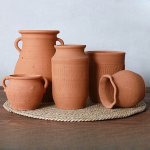 Grand pot de jardin rond en terre cuite avec poignées - Product Image 5