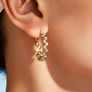 Juego de Joyería de Lujo con Circones, Antideslustre, Acero Inoxidable con Baño de Oro de 18K, Anillo Ajustable y Pendientes para Uso Diario Femenino - Product Image 4