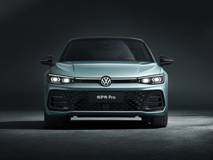 Consegna Rapida S A <span class=keywords><strong>I</strong></span> C P a s s a t Autonomia 1100km Tetto Panoramico Trazione Anteriore <span class=keywords><strong>Auto</strong></span> Usata - Product Image 1