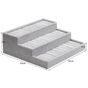 ชั้นวางโชว์กำมะหยี่ 3 ชั้น 30 ช่อง สำหรับแหวนและกำไลข้อมือ น้ำหนักเบา ดีไซน์หรูหรา - Product Image 3