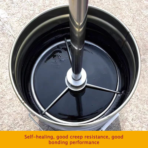 Revestimiento impermeable de polímero bituminoso de caucho líquido rociado de ajuste rápido, <span class=keywords><strong>emulsión</strong></span> de pintura de estado líquido solidificada rápida <span class=keywords><strong>para</strong></span> techo - Product Image 4