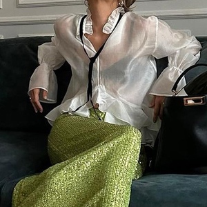 เสื้อเบลาส์ซีทรูเซ็กซี่ของผู้หญิงแฟชั่นเสื้อแขนบานฤดูร้อนใหม่ - Product Image 5