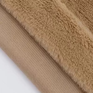Vente en gros de tissu en <span class=keywords><strong>peluche</strong></span> en fourrure de lapin de haute qualité sans perte vêtements poupées Textiles de maison couvertures tissus - Product Image 2