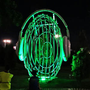 Escultura Moderna de Acero Inoxidable para Exteriores, con Motivos Musicales, de Senzhao - Product Image 1