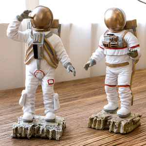 Astronaut Resin Sculpture Home Decor Artistic Space Ornament For Interior Decoration - Product Image 4