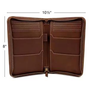 Custodia per passaporto in pelle sintetica personalizzata Organizer portatile multifunzione per carte da viaggio con cerniera porta passaporto - Product Image 3