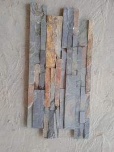 Revêtement mural en pierre naturelle en forme de Z, pierre de parement en ardoise fendue, panneau de pierre extérieur, carrelage vert Deoli, fait main - Product Image 3