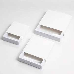 Boîte de présentation flottante carrée 3D avec film PE transparent, étui de suspension anti-poussière <span class=keywords><strong>pour</strong></span> épingles en émail, lunettes et collection de pierres précieuses - Product Image 1