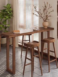 無垢材ハイフットバーテーブルチェアセット ウォールナットカラー モダンデザイン 耐久性 エコフレンドリー ホームバー リビングルーム 狭い壁用 - Product Image 5