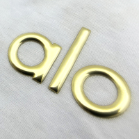 Etiquetas Termoadhesivas para Ropa al por Mayor, Logotipos 3D, Pegatinas con Nombre de Marca, Parches de Transferencia de Calor de Silicona TPU en Oro y Plata Personalizados para Gorras