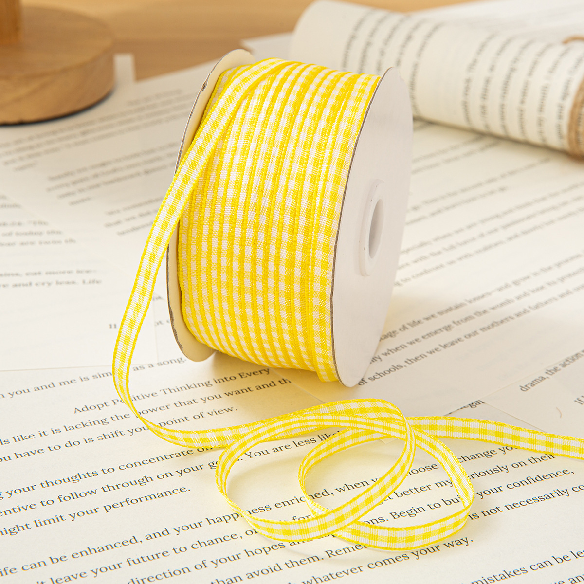 0,6 cm#12 Jaune citron, 1 yard (200 yards par rouleau)