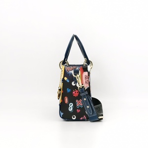 Bolso de mano de mujer con personaje de <span class=keywords><strong>Anime</strong></span> de dibujos animados, bolso cuadrado pequeño Retro a la moda, bolso cruzado de diseño 2659 # - Product Image 3