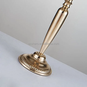 Hermoso <span class=keywords><strong>Candelabro</strong></span> Nuevo de 5 Brazos con Acabado Dorado Metálico para Mesa de Comedor, Decoración Central para Bodas - Product Image 2