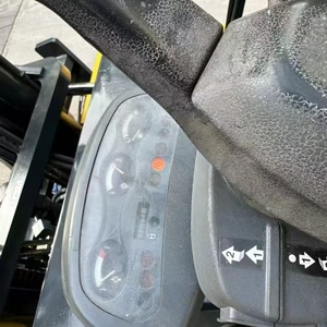 Gebruikt beste kwaliteit gebruikte heftrucks Komatsu <span class=keywords><strong>FD25</strong></span> FD30 PC30 55 60 70 100 120 130 professionele leverancier China met concurrerende prijs - Product Image 5