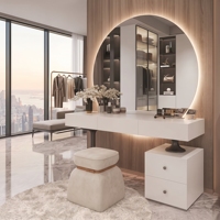 Coiffeuse de luxe moderne en bois blanc avec grand miroir LED rétroéclairé et tabouret sur pied – Ensemble de coiffeuse minimaliste pour chambre d'appartement