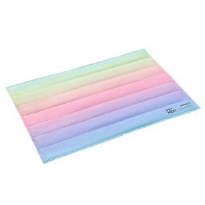 Vente en gros d'été RainbOW Gradient Pet Ice Nest PVC Imprimé Tapis de couchage pour <span class=keywords><strong>chiens</strong></span> <span class=keywords><strong>et</strong></span> <span class=keywords><strong>chats</strong></span> Protection contre le froid - Product Image 1