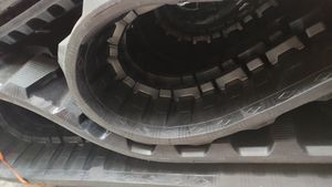 공장 직접 판매 450x81wx76 300x52.5x84 230x48x62 300x52.5x72 450x86x71 굴삭기 농업/수확기 고무 트랙 - Product Image 3