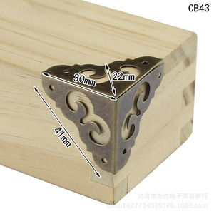 Qinggu Three Sided <b>Corner</b> <b>Protector</b> 30x30mm Carbon Steel CB43 For Wooden Box Protection - Product Image 2