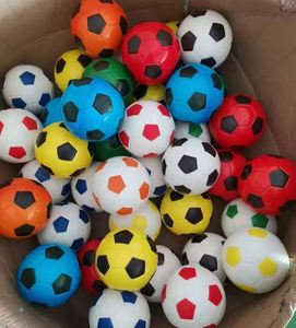 Pelota Antiestrés de Fútbol de Espuma de PU de Alta Calidad, Tamaño Grande de 8 Pulgadas (20 cm), Pelota Deportiva Suave y Apretable, Juguetes para Aliviar el Estrés - Product Image 2