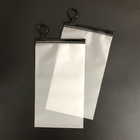 Sac à fermeture éclair noir avec logo personnalisé, emballage en plastique écologique, sac à fermeture éclair mat transparent pour chaussettes, étui de téléphone, sac à fermeture éclair givré imperméable