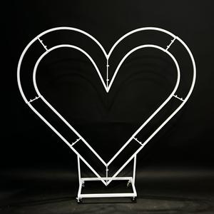 Arche en fer en forme de cœur et de lune avec roues pour décoration de mariage, arrangement de banquet d'<span class=keywords><strong>anniversaire</strong></span> en chambre privée d'hôtel - Product Image 4