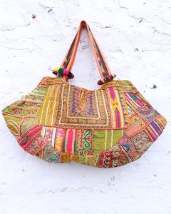 Sac à bandoulière ethnique indien brodé à la main de style mignon, sac à main Banjara coloré, bohème, léger, doublure en coton, grande capacité - Product Image 5