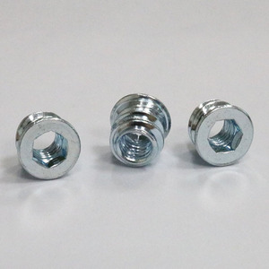 M4 M5 M6 M8 M10 Acier au carbone zingué Écrou de meuble externe interne à six pans creux Écrou à insérer en bois fileté - Product Image 5