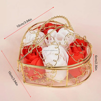Nouveauté 2025 Saint-Valentin Coffret Cadeau 6 Savons Fleurs Artisanales en Forme de Rose avec Panier en Fer – Idéal Mariage
