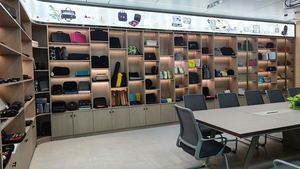 Estuche Rígido Portátil de Forma Triangular para Violín, para un Transporte Cómodo - Product Image 4