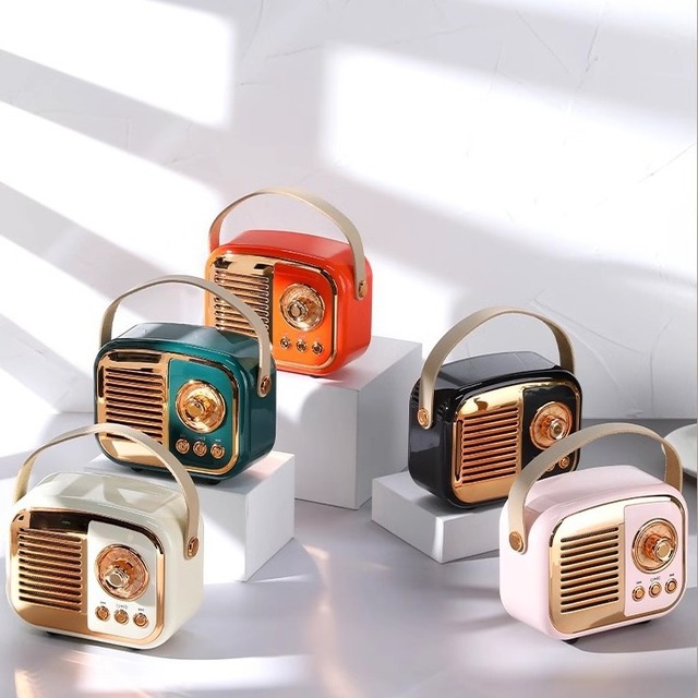 Retro Handheld Speaker Portable Mini Sound Box Home Outdoor Audio Birthday Gift